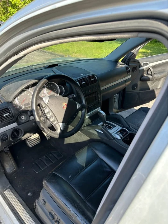 2005 Porsche 955/957 Cayenne S - Image 8 of 17