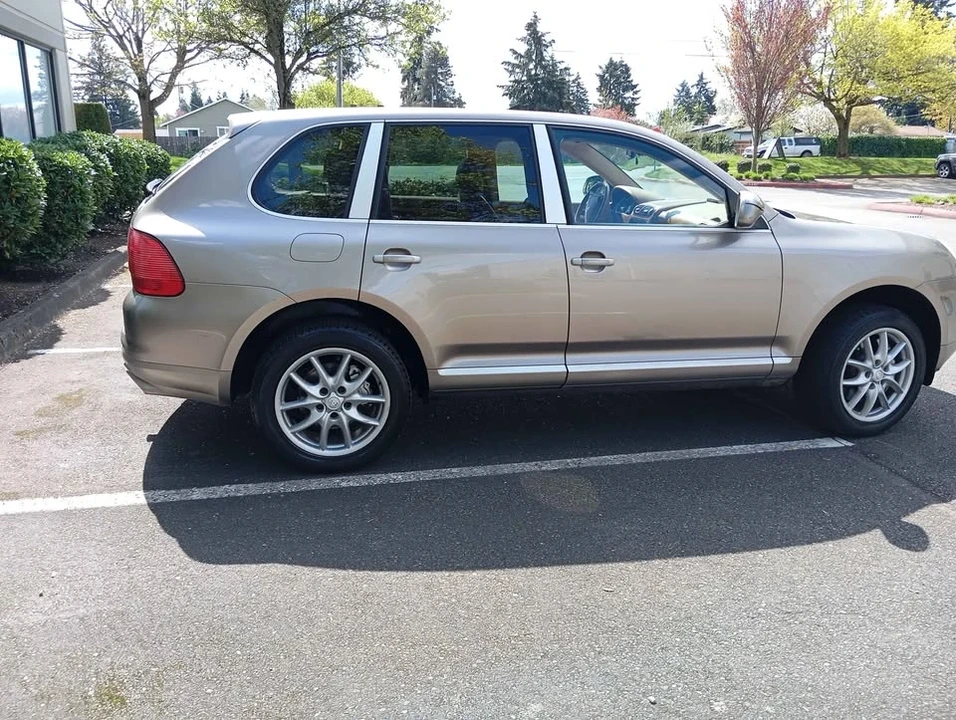2005 Porsche 955/957 Cayenne S - Image 10 of 19