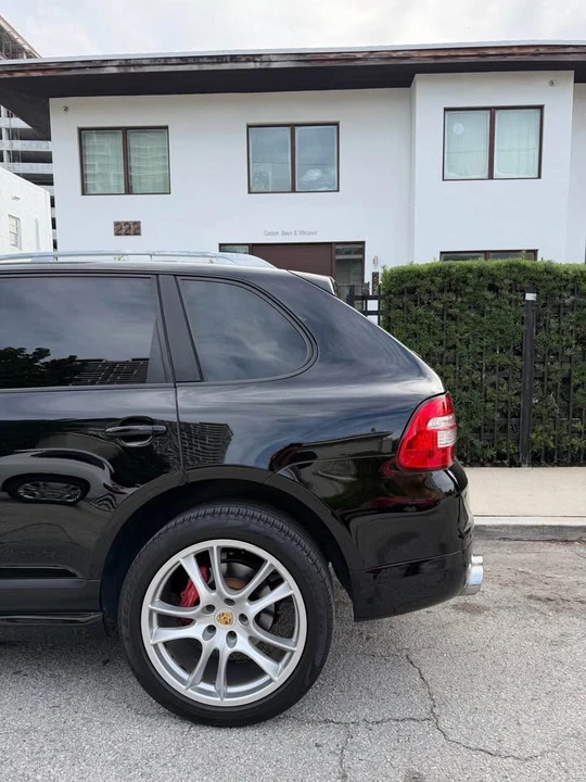 2005 Porsche 955/957 Cayenne Turbo - Image 12 of 21