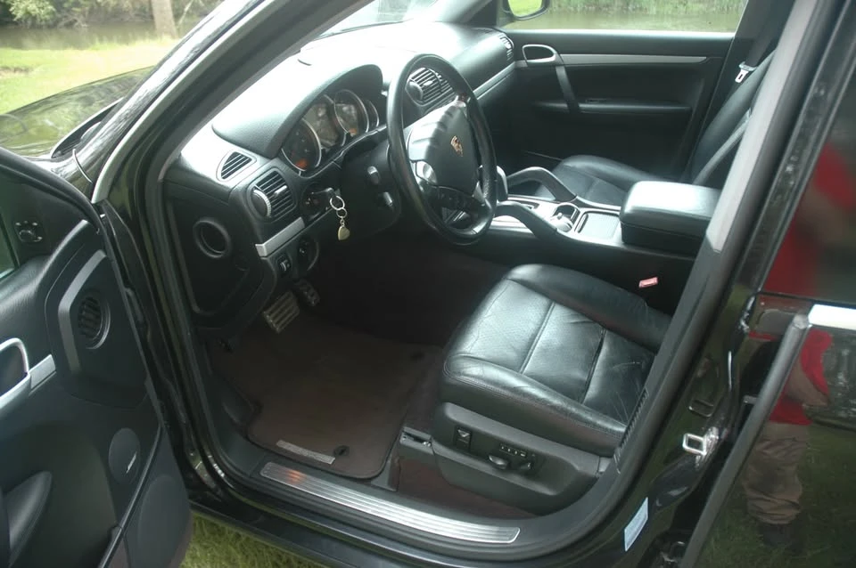 2005 Porsche 955/957 Cayenne S - Image 9 of 17