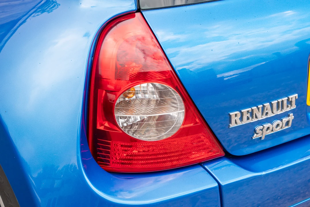 2005 Renault Clio 2nd Gen - Image 28 of 31