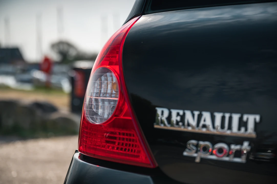 2005 Renault Clio 2nd Gen - Image 15 of 31
