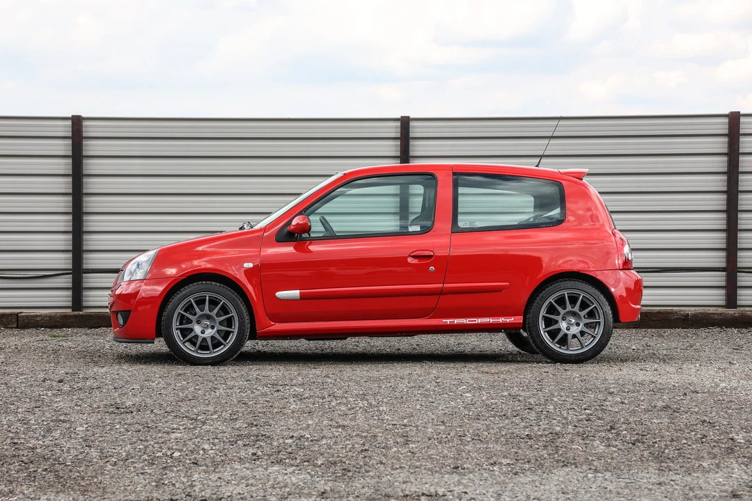 2005 Renault Clio 2nd Gen - Image 5 of 11