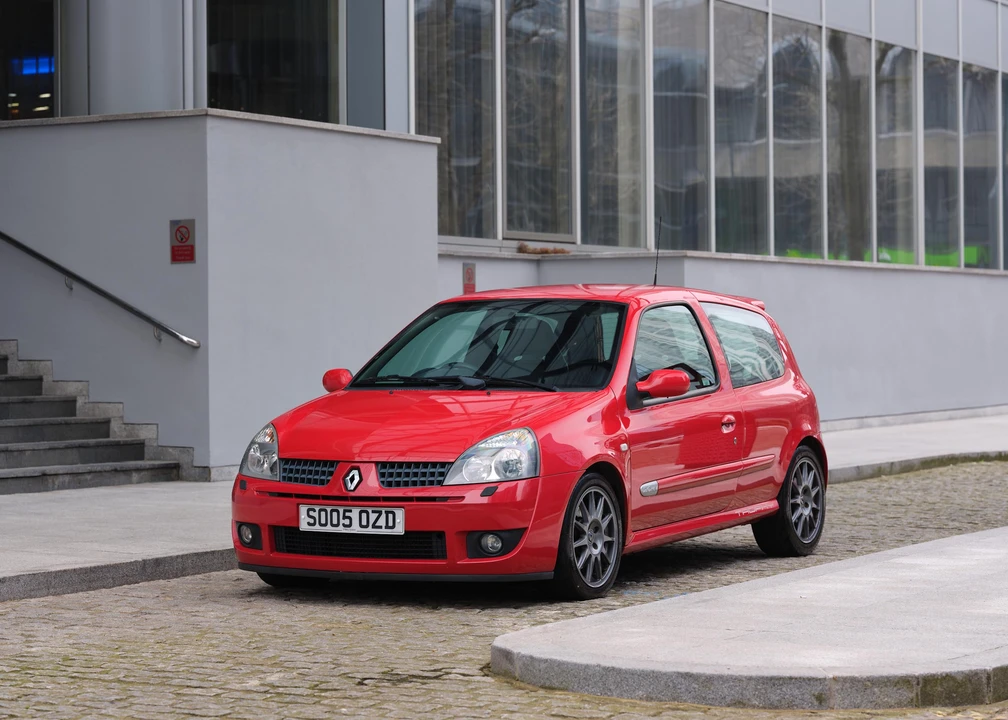2005 Renault Clio 2nd Gen - Image 12 of 31