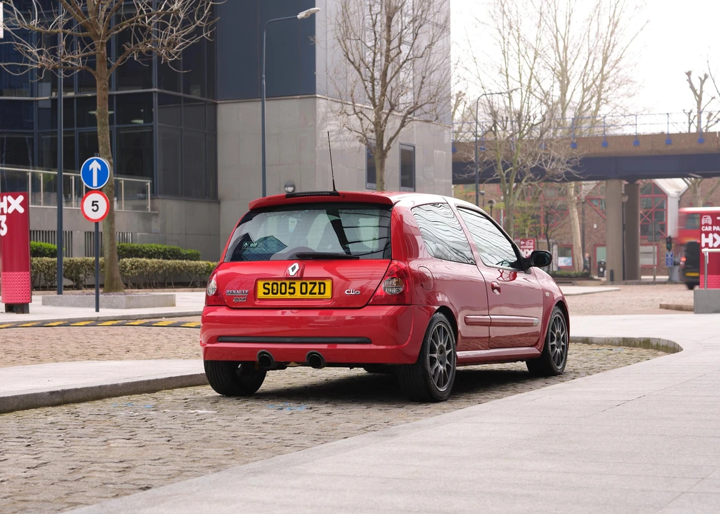 2005 Renault Clio 2nd Gen - Image 16 of 31