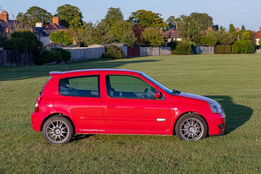 2005 Renault Clio 2nd Gen - Image 12 of 31