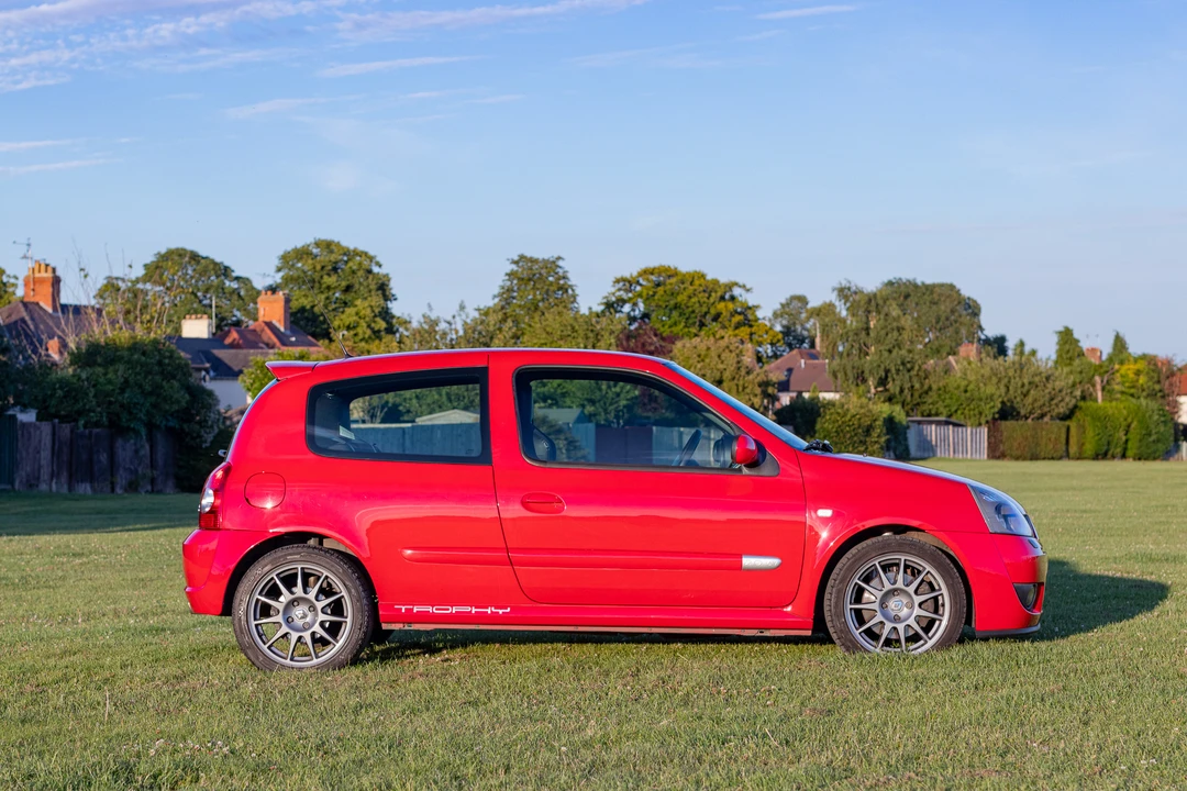 2005 Renault Clio 2nd Gen - Image 13 of 31