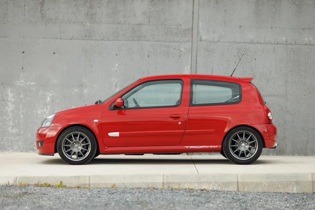 2005 Renault Clio 2nd Gen - Image 14 of 31