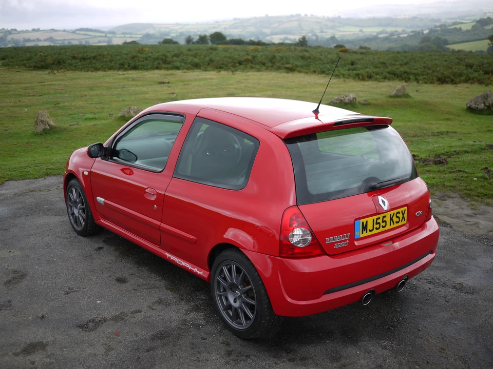 2005 Renault Clio 2nd Gen - Image 16 of 31