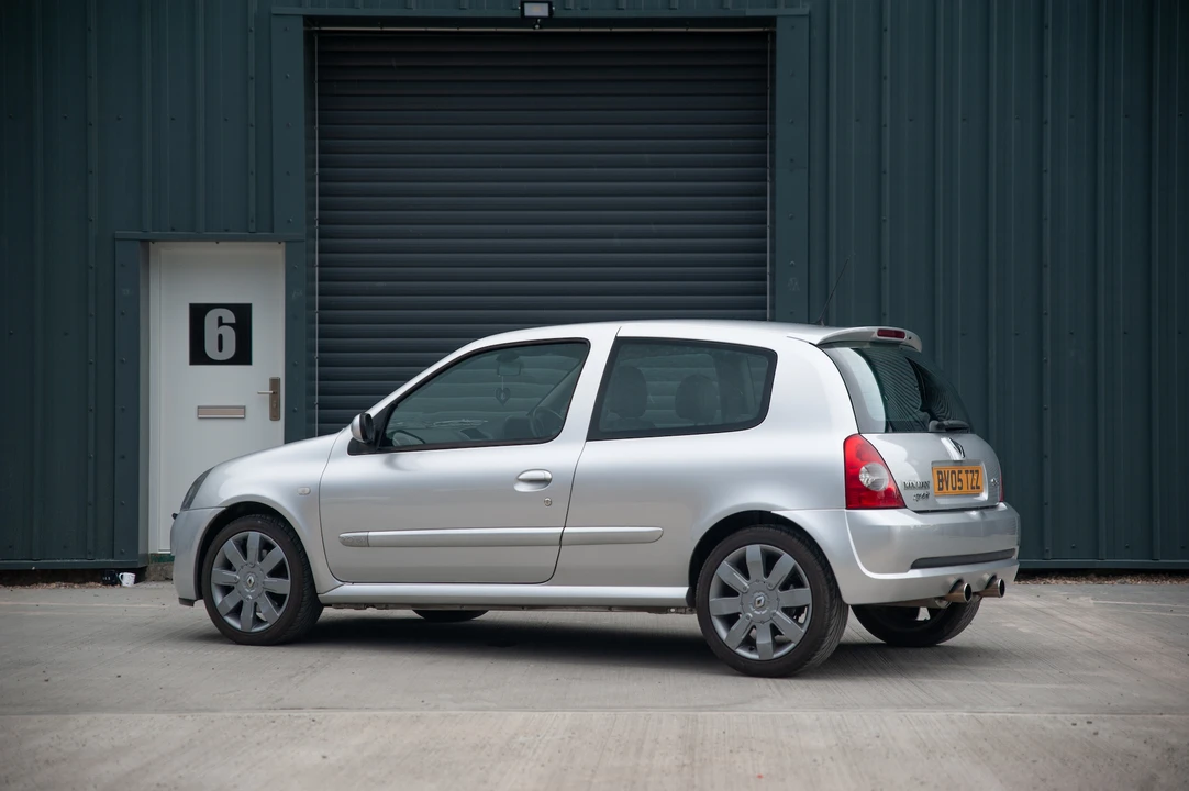 2005 Renault Clio 2nd Gen - Image 16 of 31