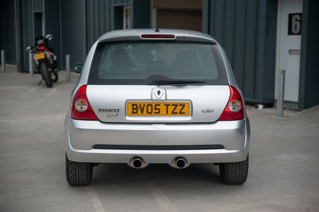 2005 Renault Clio 2nd Gen - Image 7 of 31