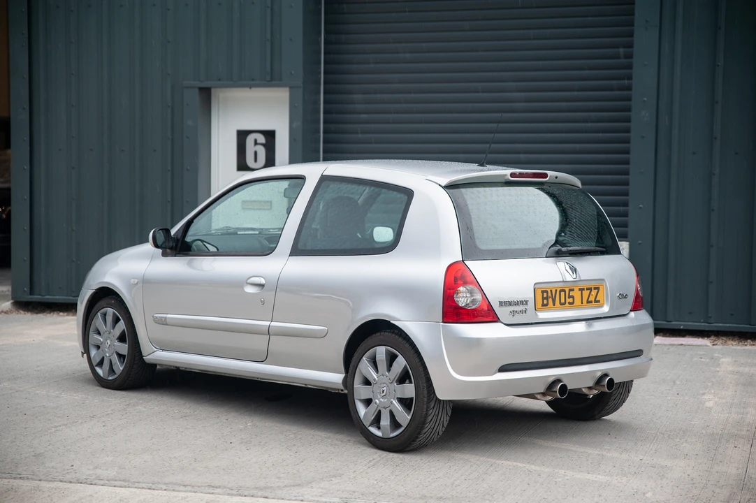 2005 Renault Clio 2nd Gen - Image 14 of 31