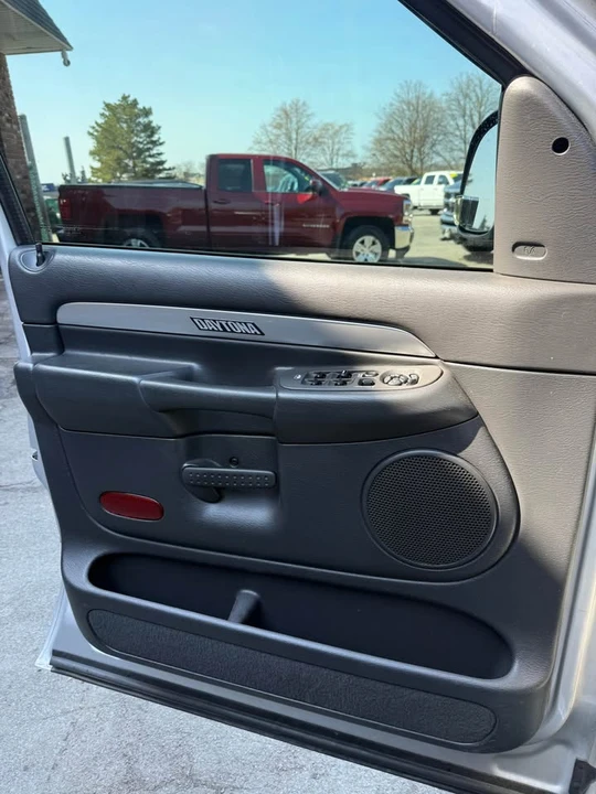 2005 Ram 1500 - Image 16 of 19