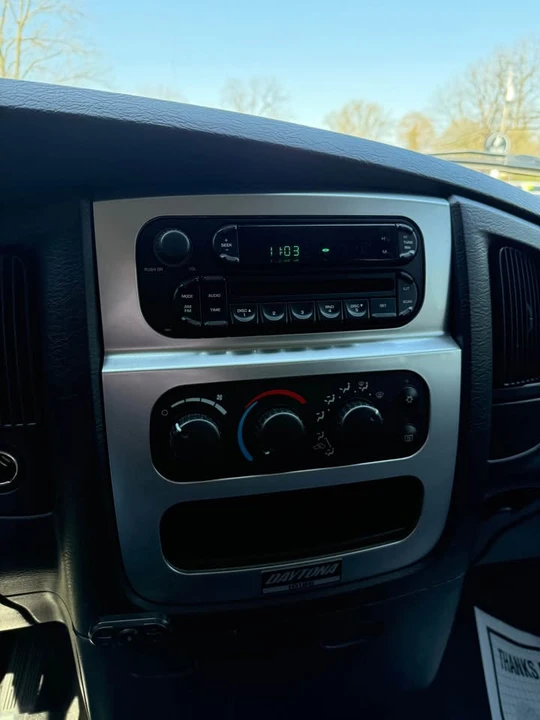 2005 Ram 1500 - Image 14 of 19