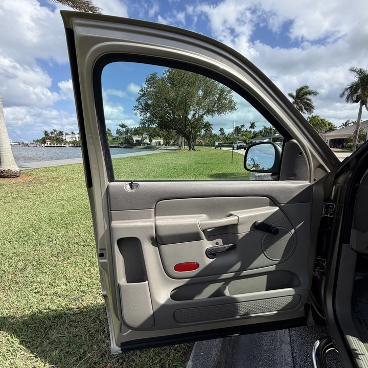 2005 Ram 1500 - Image 13 of 31