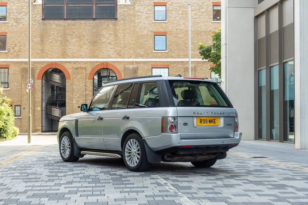2005 Land Rover Range Rover L322 - Image 17 of 30