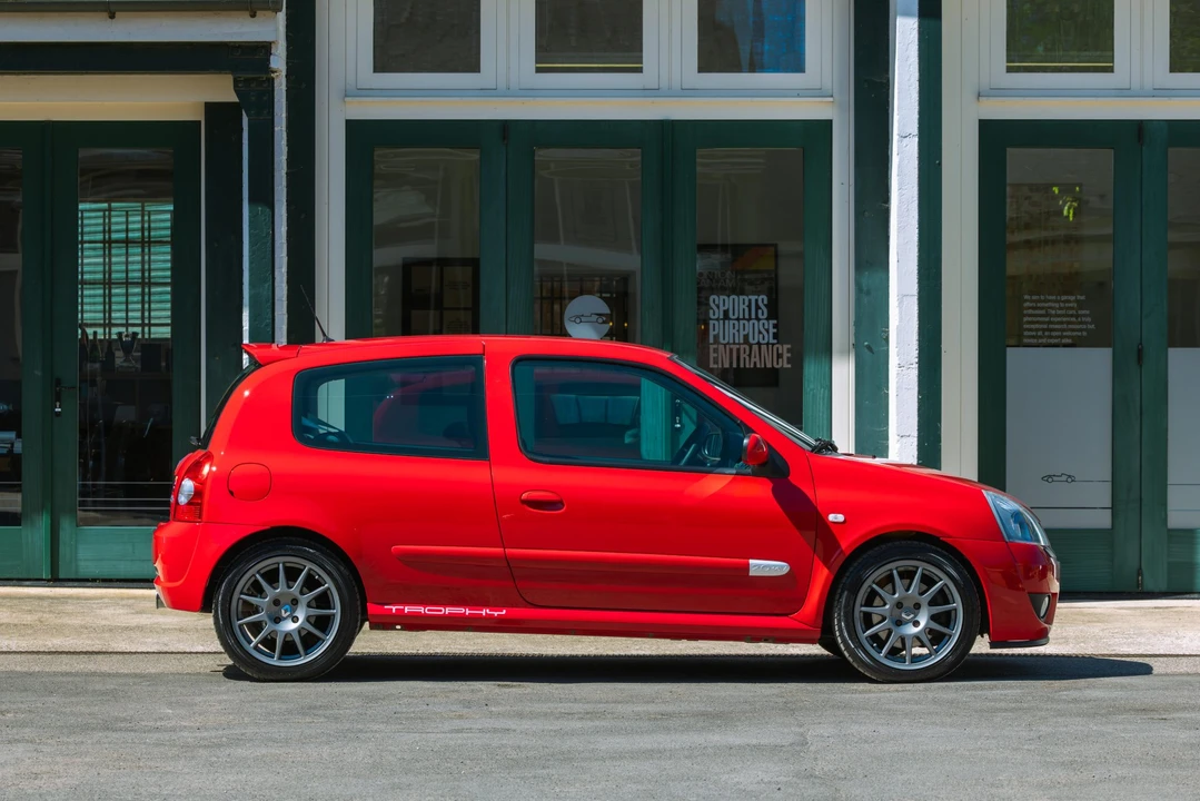 2005 Renault Clio 2nd Gen - Image 27 of 31