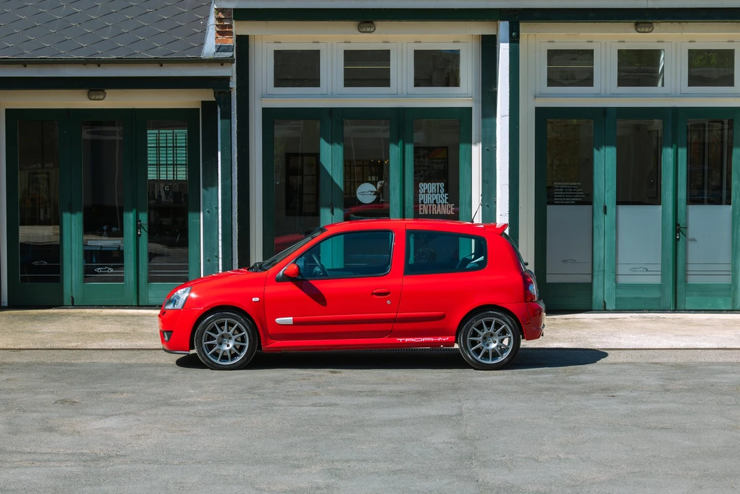 2005 Renault Clio 2nd Gen - Image 12 of 31