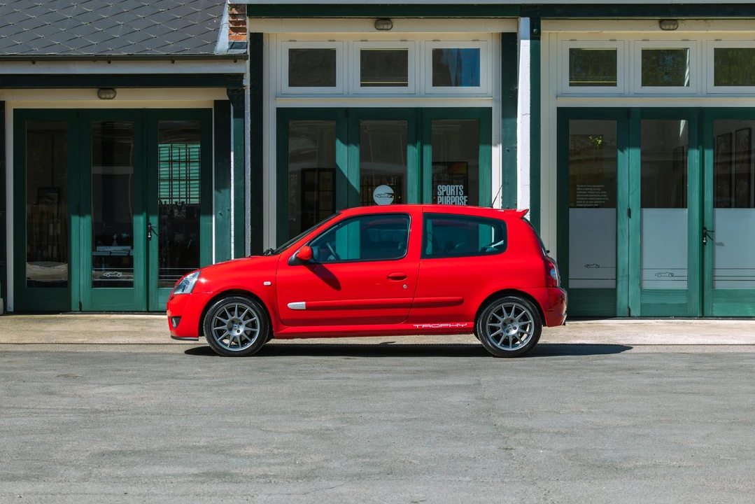 2005 Renault Clio 2nd Gen - Image 13 of 31