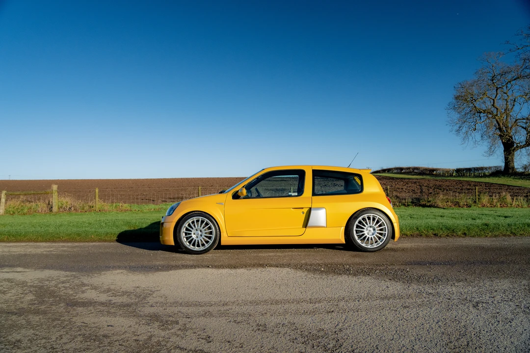2005 Renault Clio 2nd Gen - Image 12 of 31