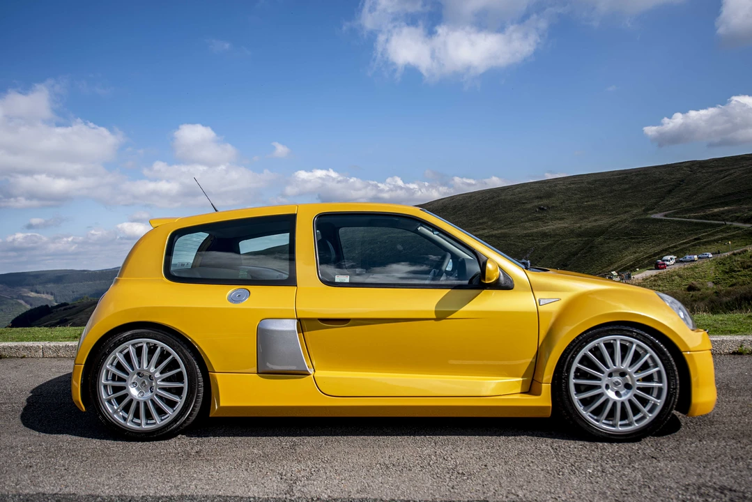 2005 Renault Clio 2nd Gen - Image 11 of 31