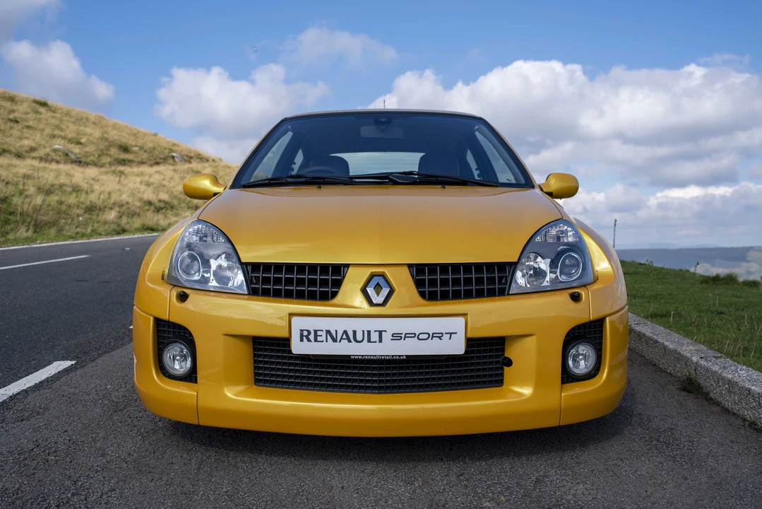 2005 Renault Clio 2nd Gen - Image 2 of 31