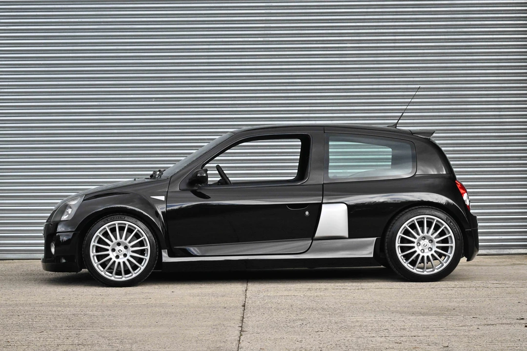 2005 Renault Clio 2nd Gen - Image 13 of 31