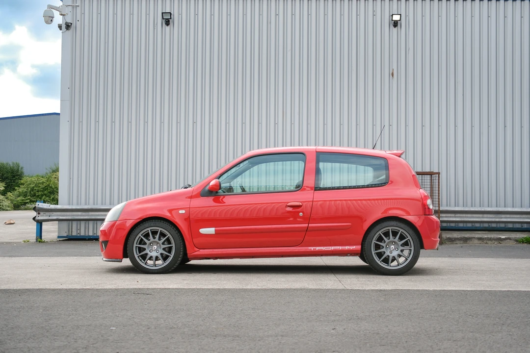 2005 Renault Clio 2nd Gen - Image 9 of 31