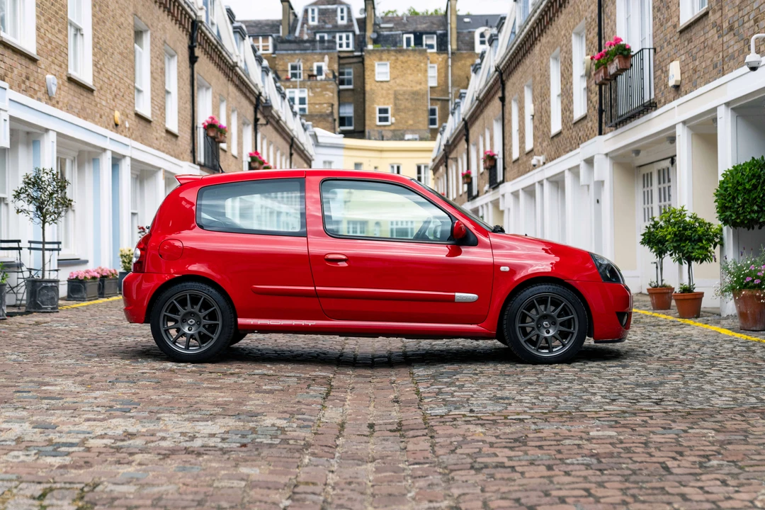2005 Renault Clio 2nd Gen - Image 16 of 31