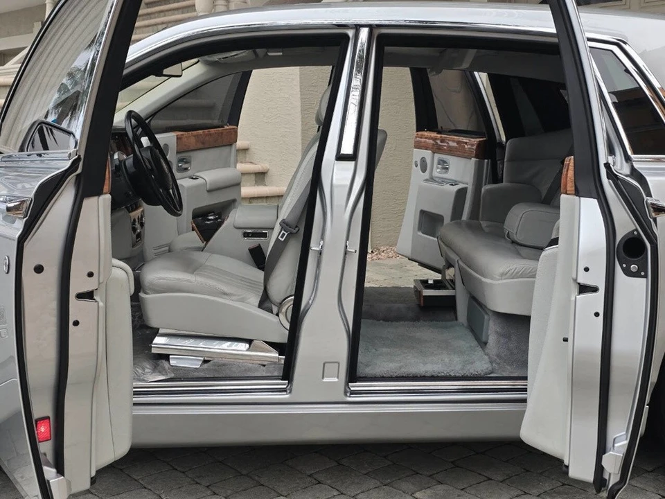 2005 Rolls-Royce Phantom VII - Image 13 of 21