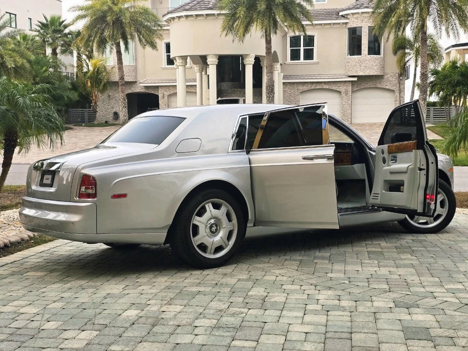 2005 Rolls-Royce Phantom VII - Image 8 of 21