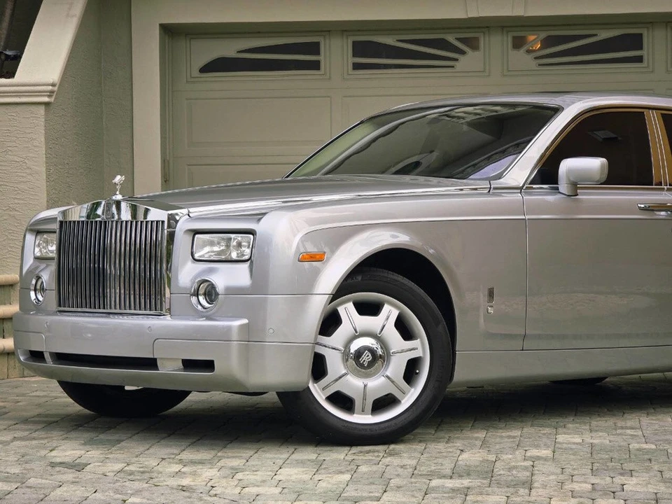 2005 Rolls-Royce Phantom VII - Image 2 of 21