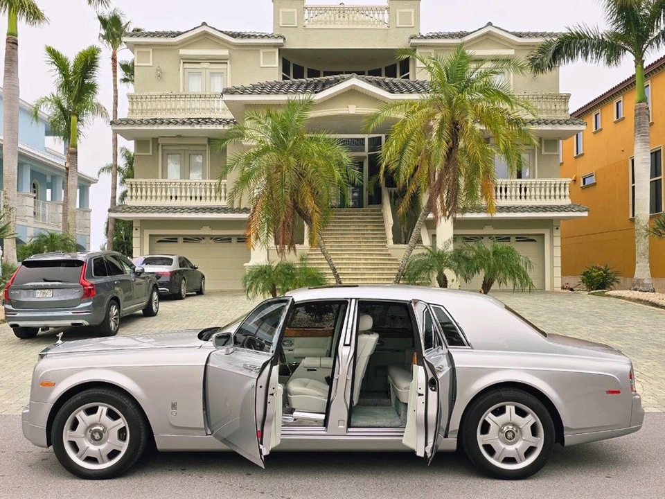 2005 Rolls-Royce Phantom VII - Image 9 of 21