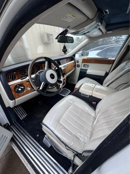 2005 Rolls-Royce Phantom VII - Image 9 of 13