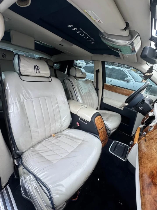 2005 Rolls-Royce Phantom VII - Image 10 of 13