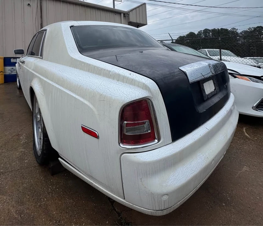 2005 Rolls-Royce Phantom VII - Image 8 of 13