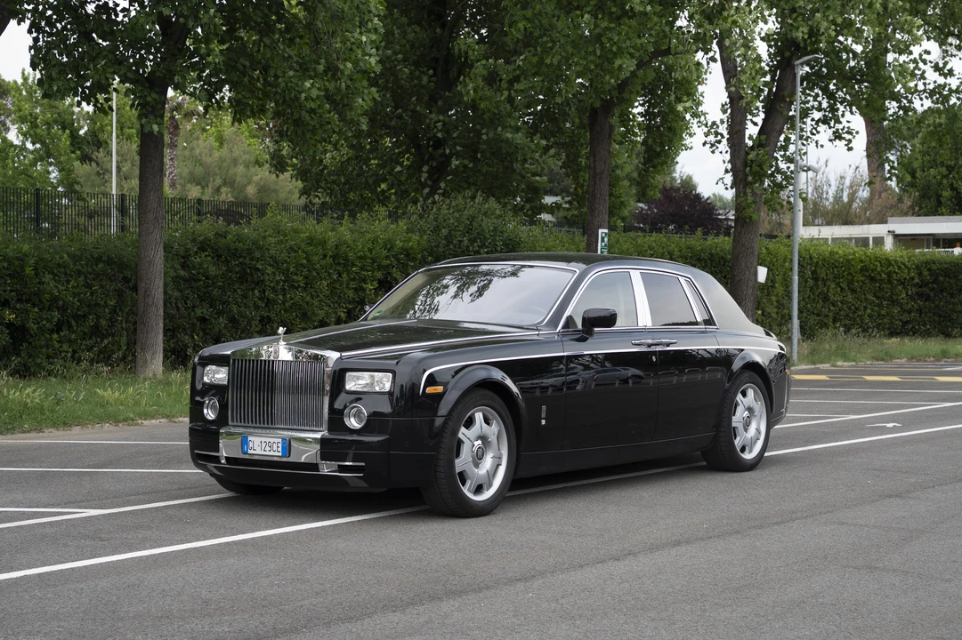 2005 Rolls-Royce Phantom VII - Image 3 of 31