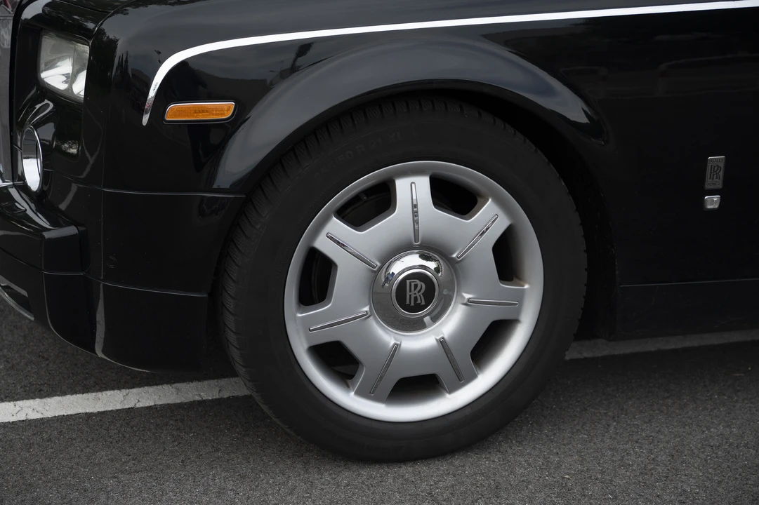 2005 Rolls-Royce Phantom VII - Image 25 of 31