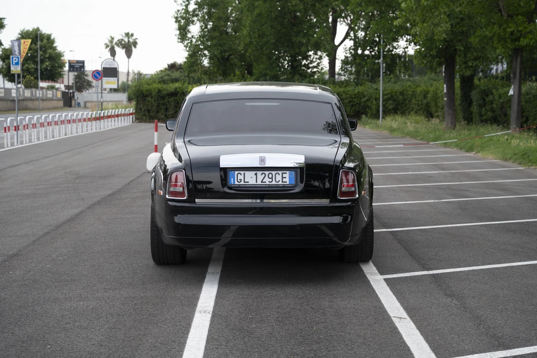 2005 Rolls-Royce Phantom VII - Image 10 of 31
