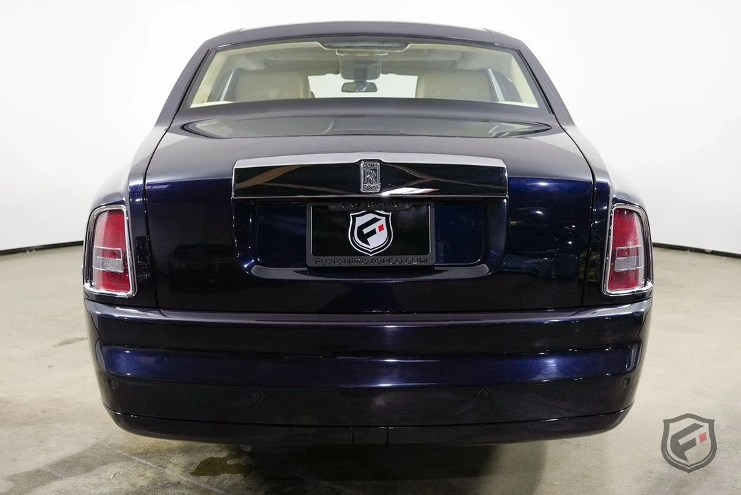2005 Rolls-Royce Phantom VII - Image 8 of 12