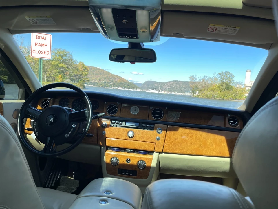 2005 Rolls-Royce Phantom VII - Image 27 of 31