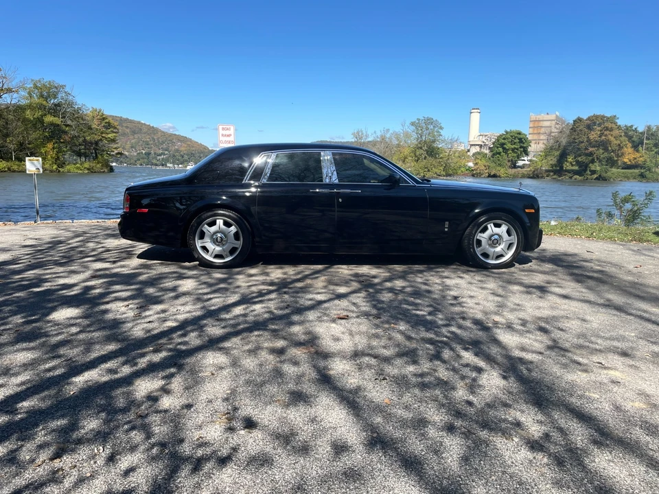 2005 Rolls-Royce Phantom VII - Image 8 of 31
