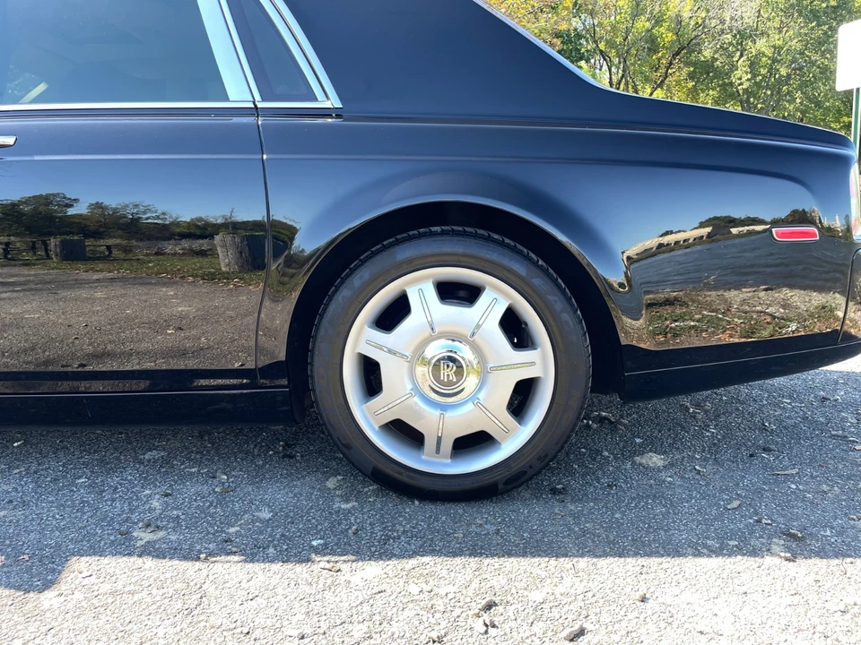 2005 Rolls-Royce Phantom VII - Image 14 of 31