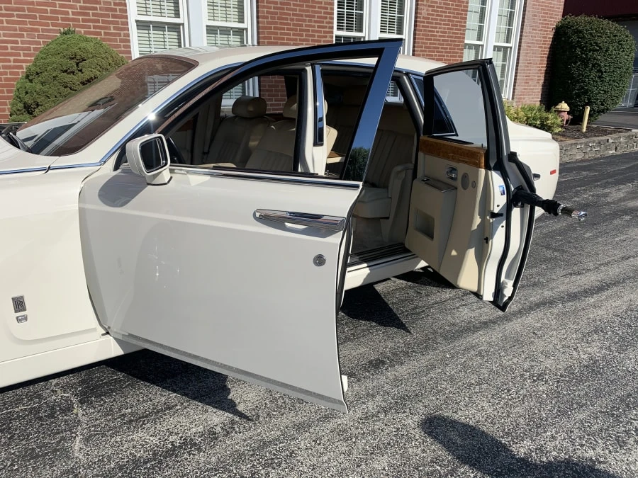 2005 Rolls-Royce Phantom VII - Image 10 of 10