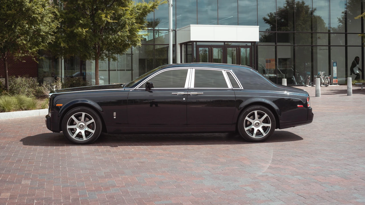2005 Rolls-Royce Phantom VII - Image 9 of 31