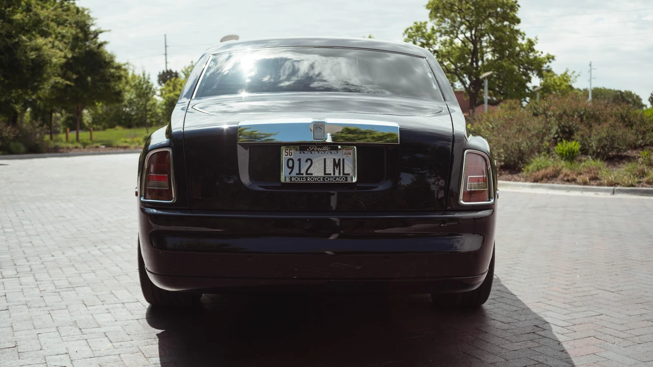 2005 Rolls-Royce Phantom VII - Image 13 of 31