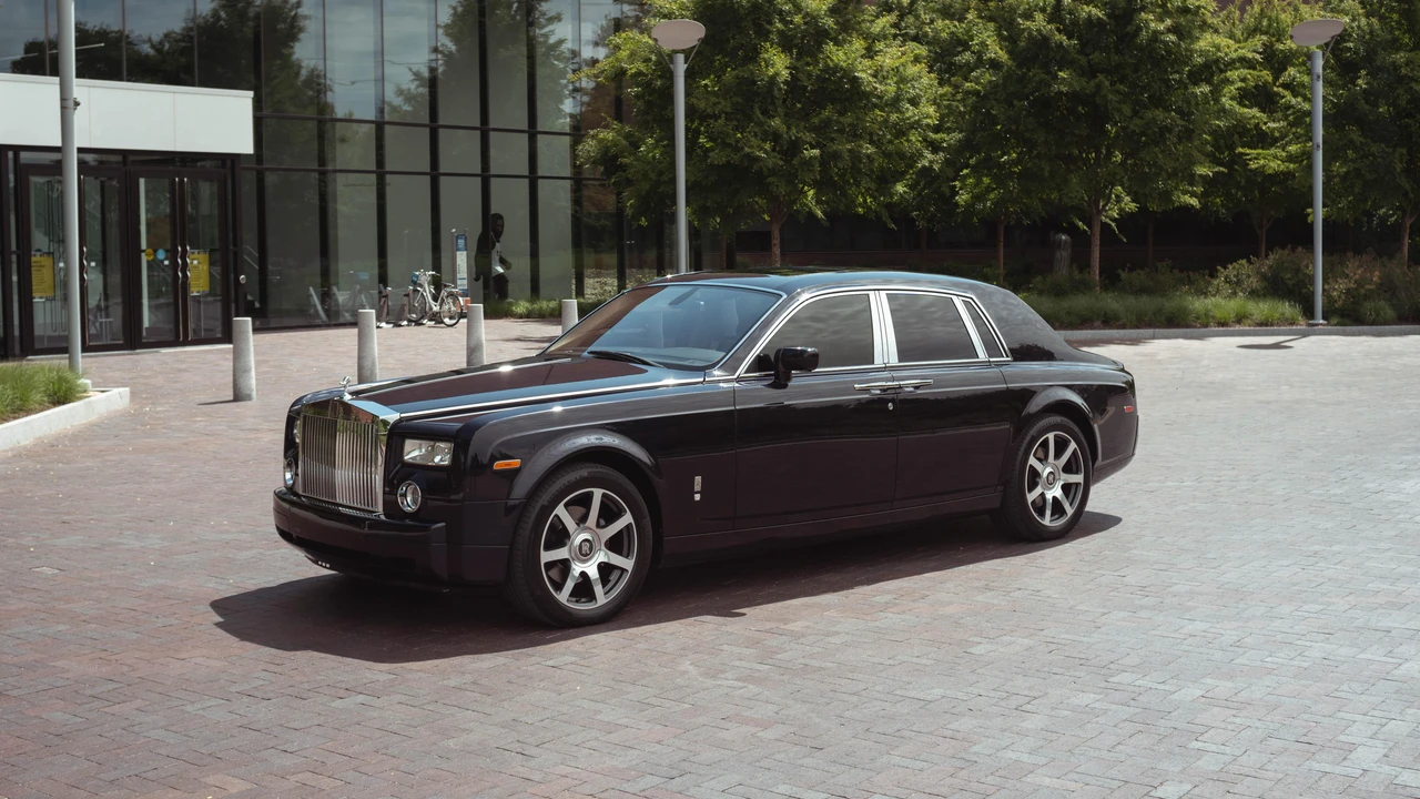 2005 Rolls-Royce Phantom VII - Image 8 of 31