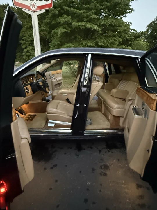 2005 Rolls-Royce Phantom VII - Image 7 of 13