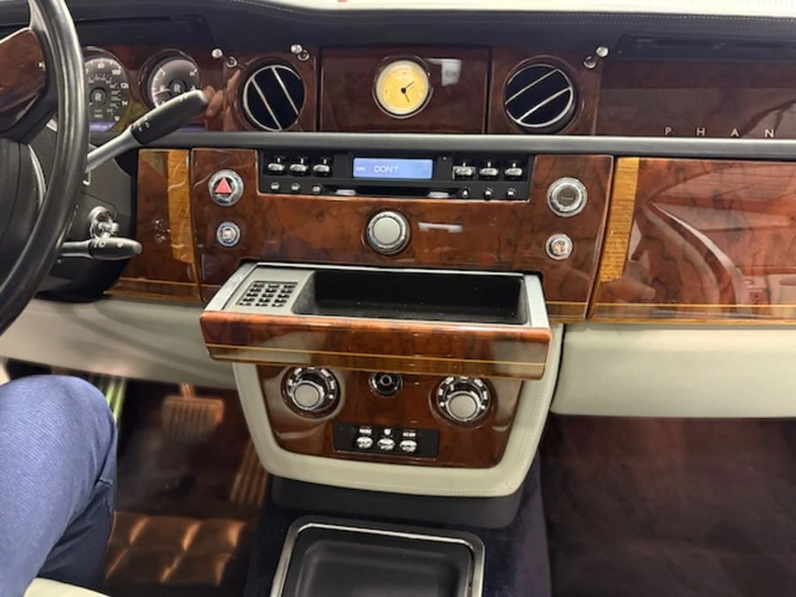 2005 Rolls-Royce Phantom VII - Image 7 of 18