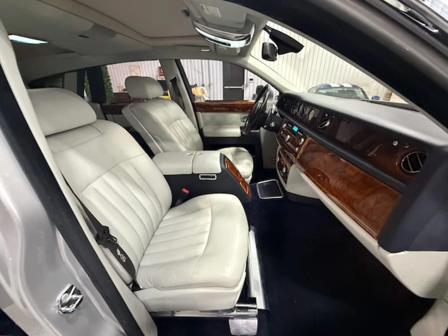 2005 Rolls-Royce Phantom VII - Image 6 of 18